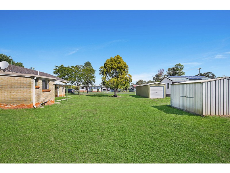 8 West Street, Oakey QLD 4401