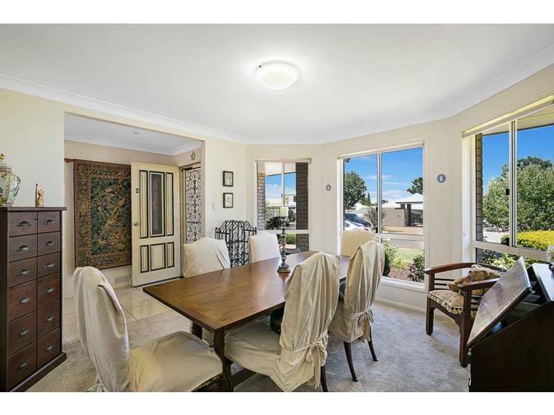 2/14 Village Court, Glenvale QLD 4350