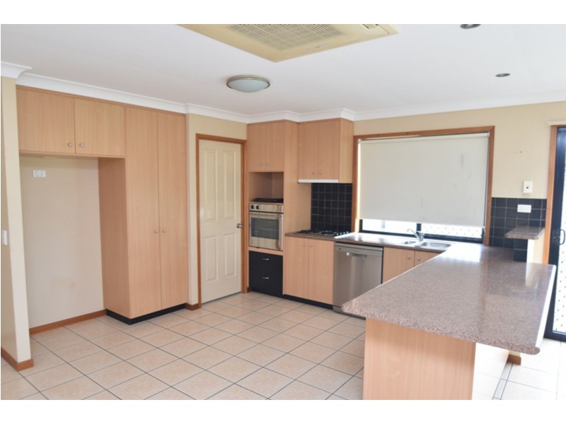 14 Pillar Street, Middle Ridge QLD 4350