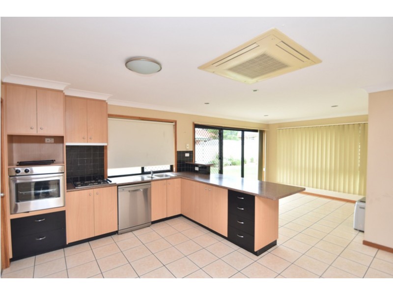 14 Pillar Street, Middle Ridge QLD 4350