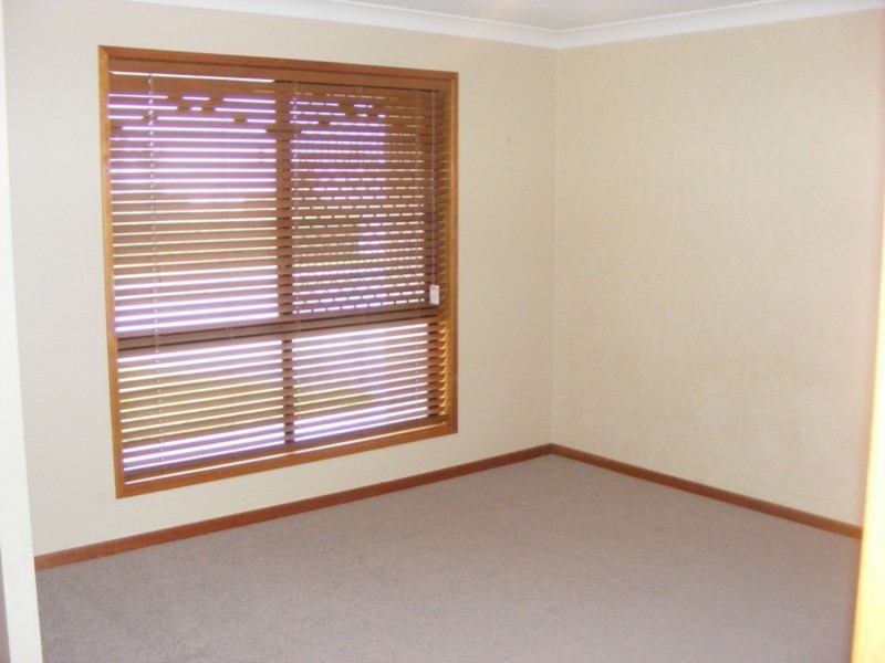 14 Pillar Street, Middle Ridge QLD 4350