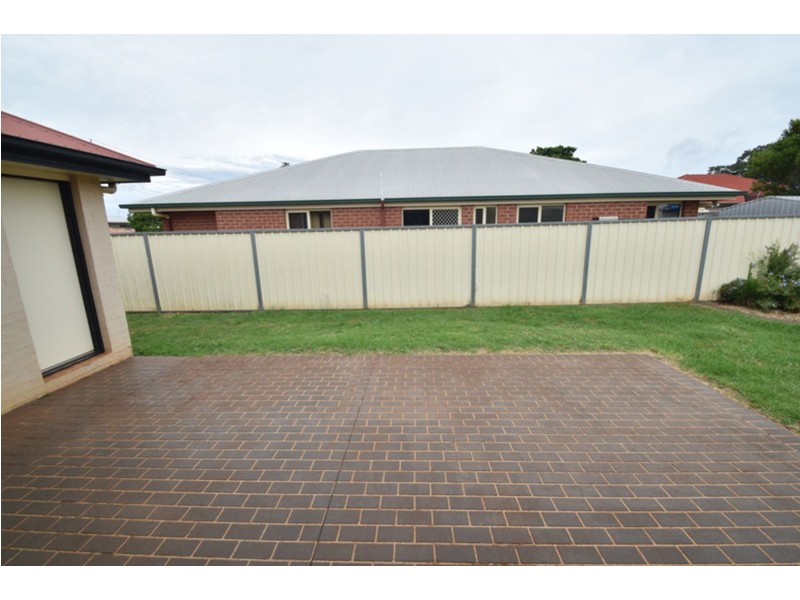 14 Pillar Street, Middle Ridge QLD 4350