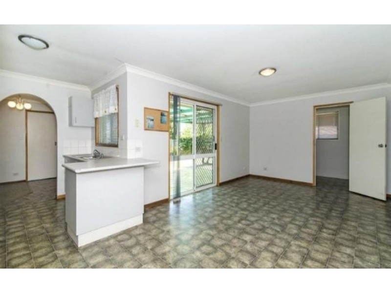 38 Riethmuller Street, Kearneys Spring QLD 4350