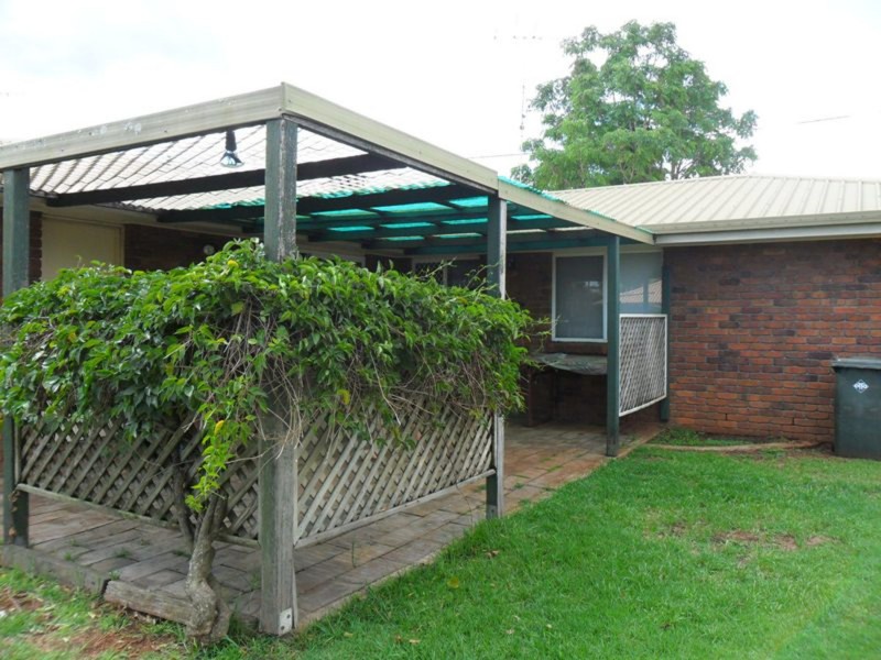 38 Riethmuller Street, Kearneys Spring QLD 4350