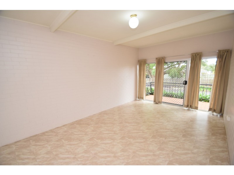 3/19 Ascot Street, Newtown QLD 4350