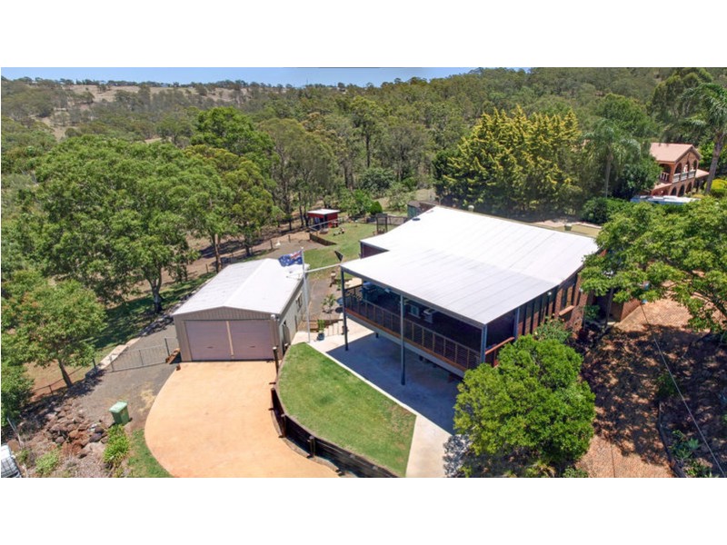 14 Vera Drive, Top Camp QLD 4350