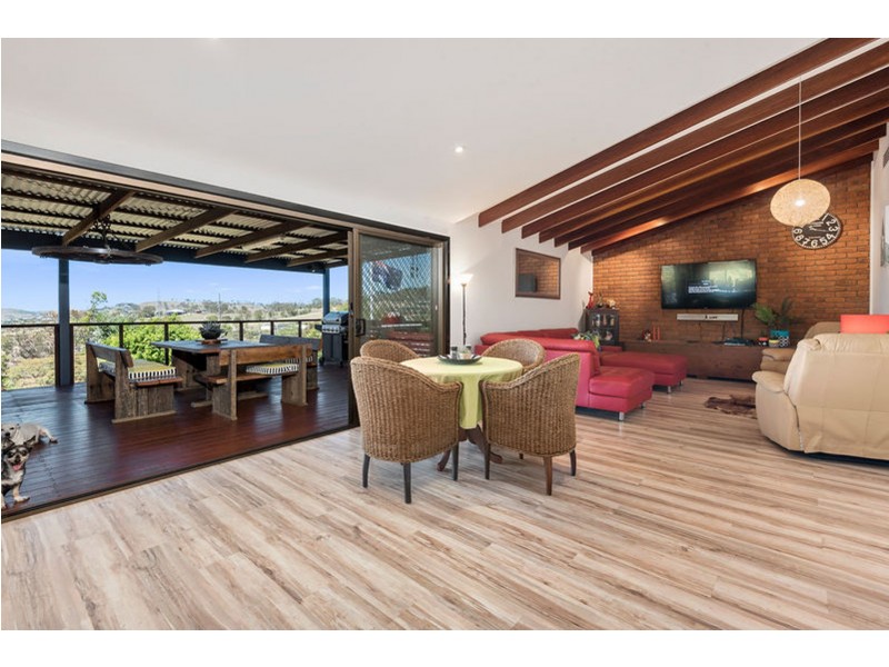 14 Vera Drive, Top Camp QLD 4350