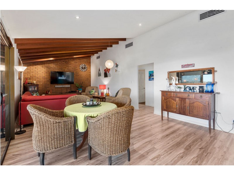 14 Vera Drive, Top Camp QLD 4350