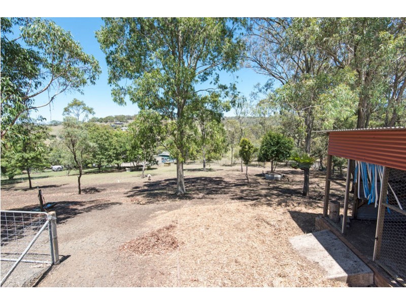 14 Vera Drive, Top Camp QLD 4350