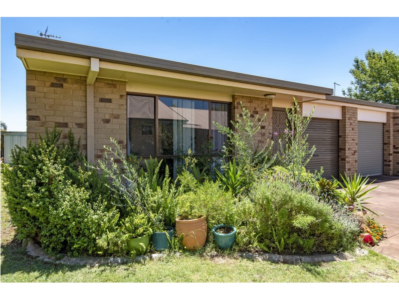 2/90A Alderley Street, Rangeville QLD 4350