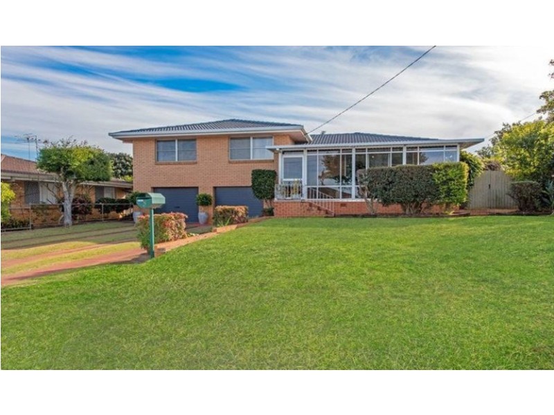 5 Brown Street, Rockville QLD 4350