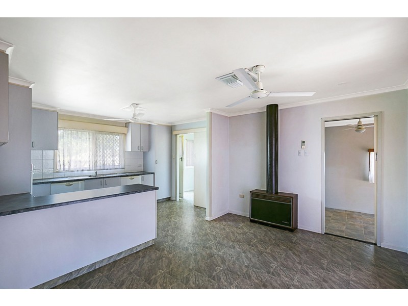 4 Challenor Street, Rockville QLD 4350