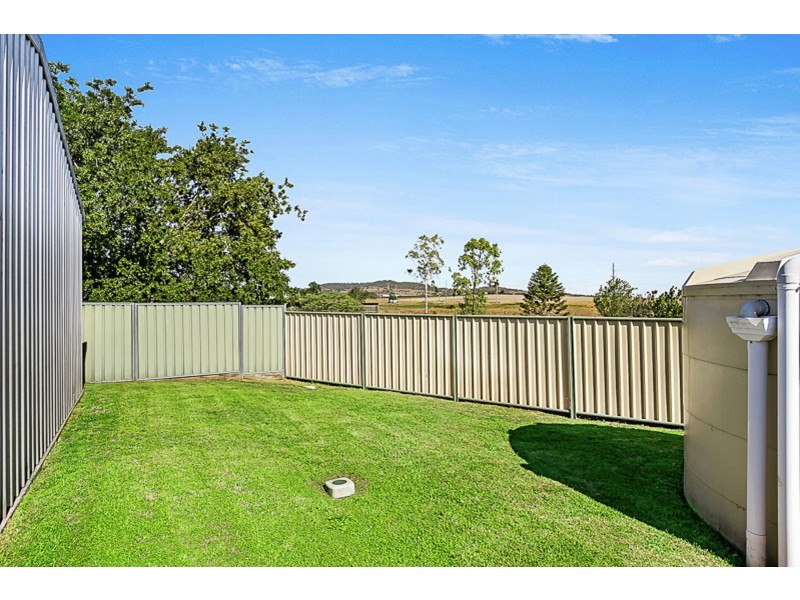 106 Main Street, Westbrook QLD 4350