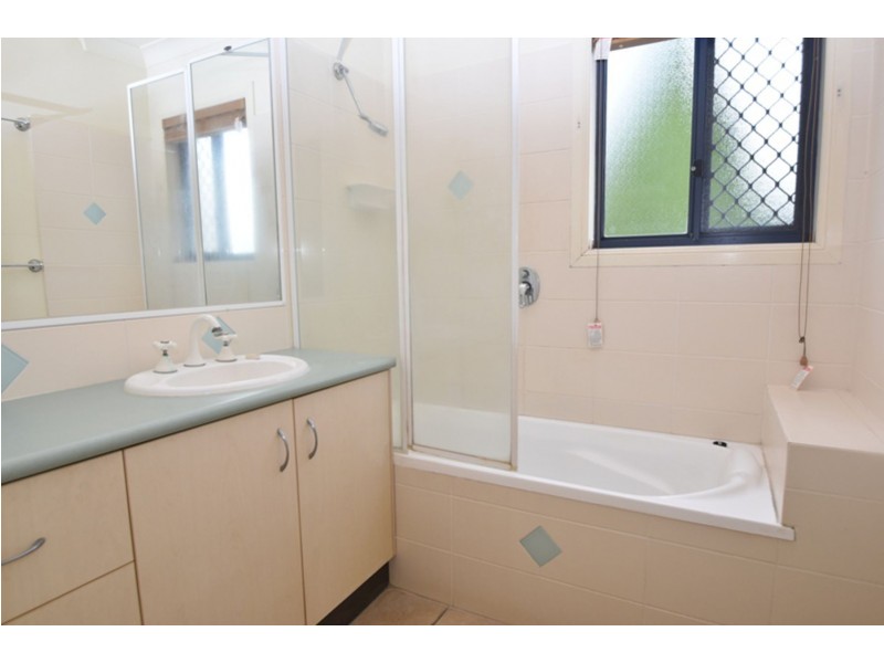 2/18 Cortess Street, Kearneys Spring QLD 4350