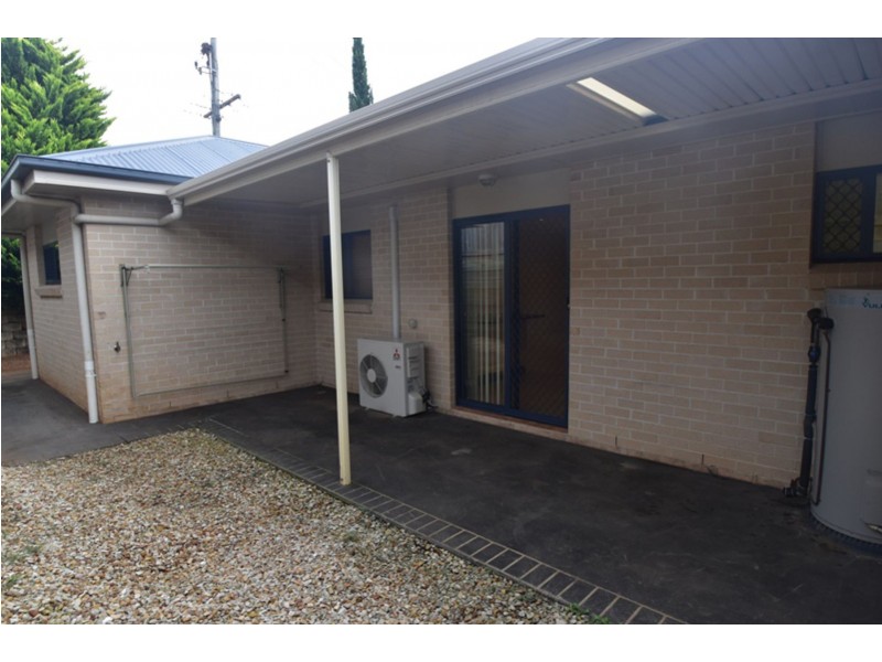 2/18 Cortess Street, Kearneys Spring QLD 4350