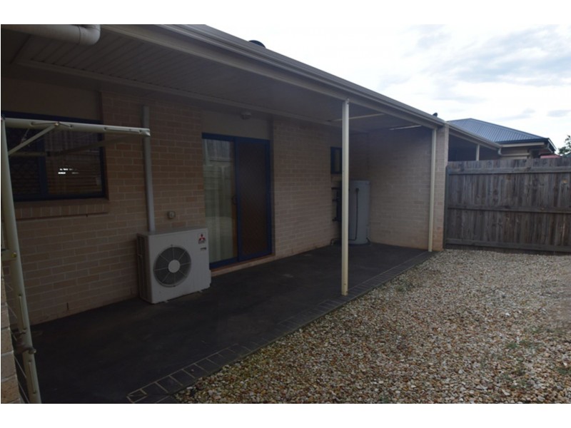 2/18 Cortess Street, Kearneys Spring QLD 4350