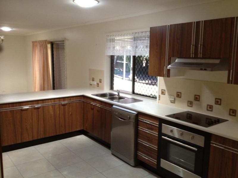 28 Hibiscus Drive, Centenary Heights QLD 4350