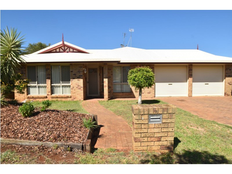 9 Dalzell Crescent, Darling Heights QLD 4350