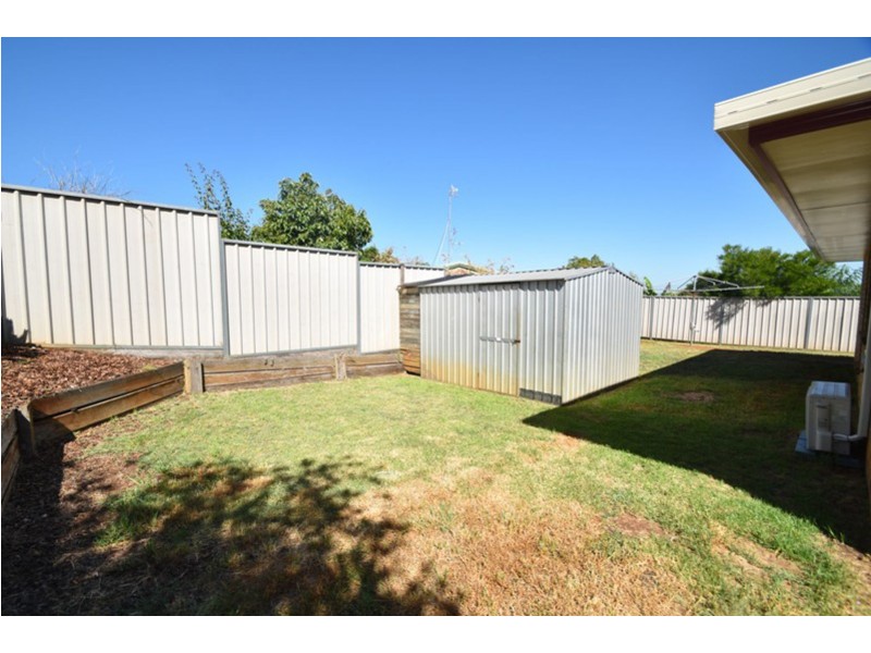 9 Dalzell Crescent, Darling Heights QLD 4350