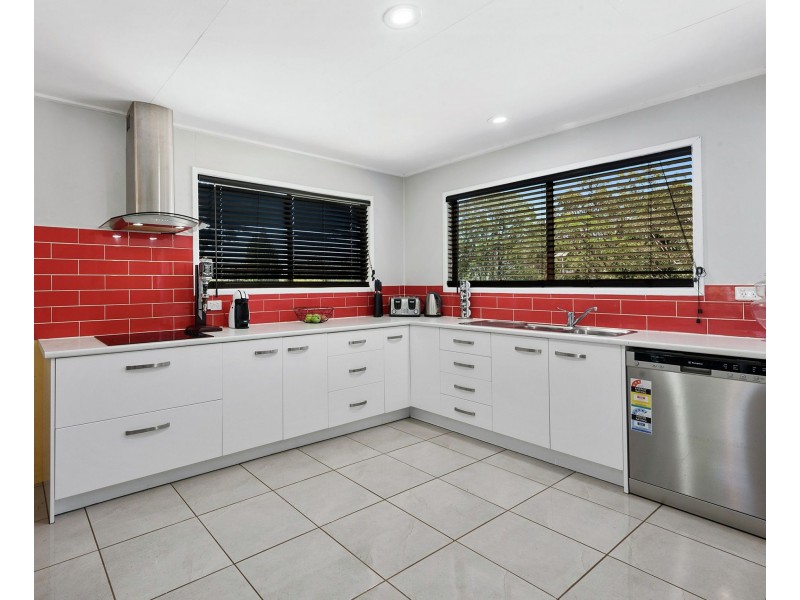 12574 New England Highway, Top Camp QLD 4350