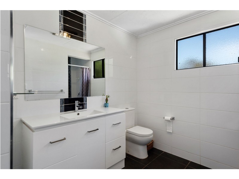 12574 New England Highway, Top Camp QLD 4350