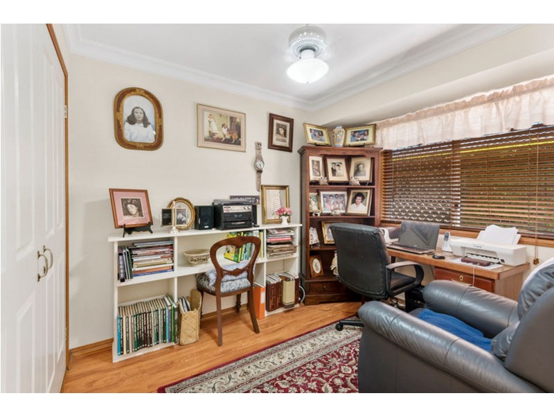 18 Sweetapple Crescent, Centenary Heights QLD 4350