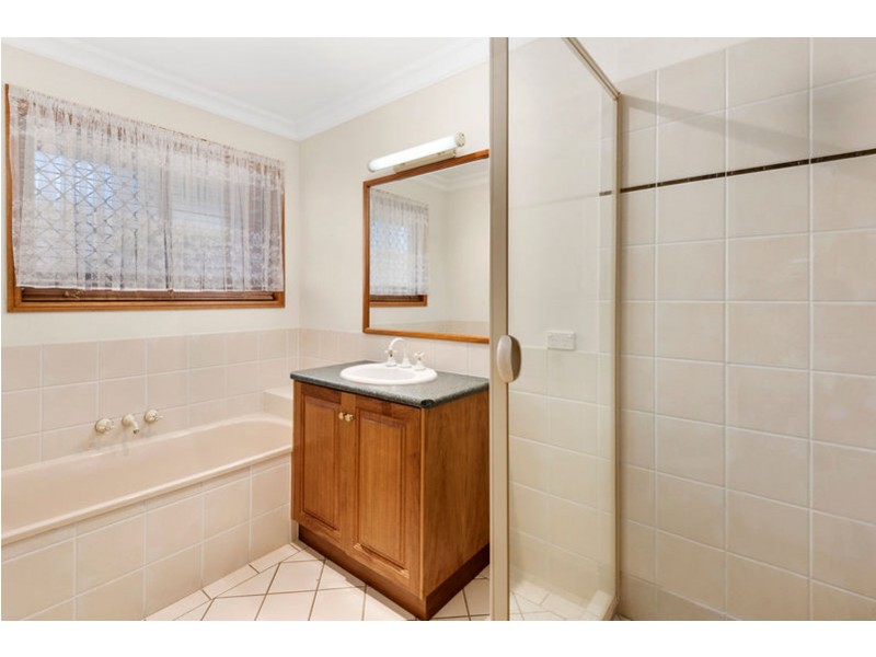 18 Sweetapple Crescent, Centenary Heights QLD 4350