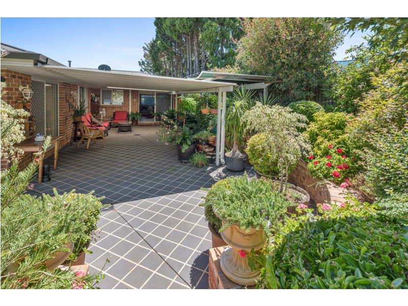 18 Sweetapple Crescent, Centenary Heights QLD 4350