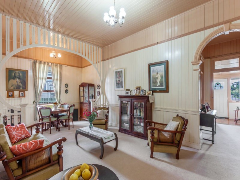 71 Bridge Street, Mount Lofty QLD 4350