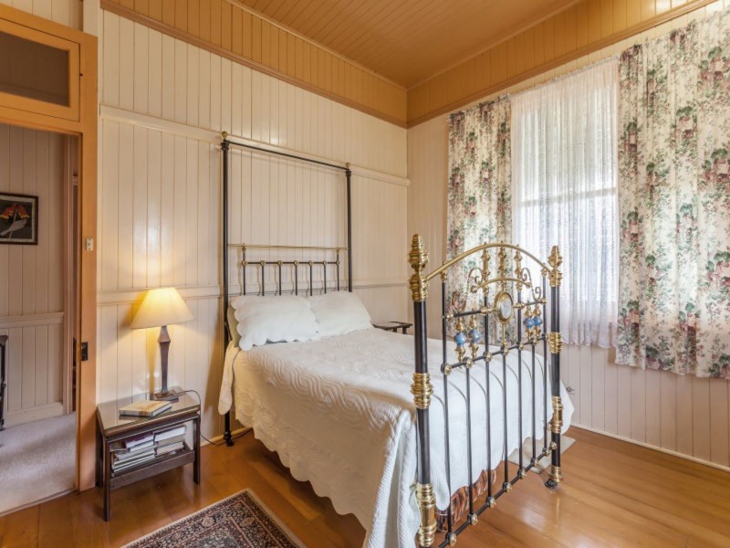 71 Bridge Street, Mount Lofty QLD 4350