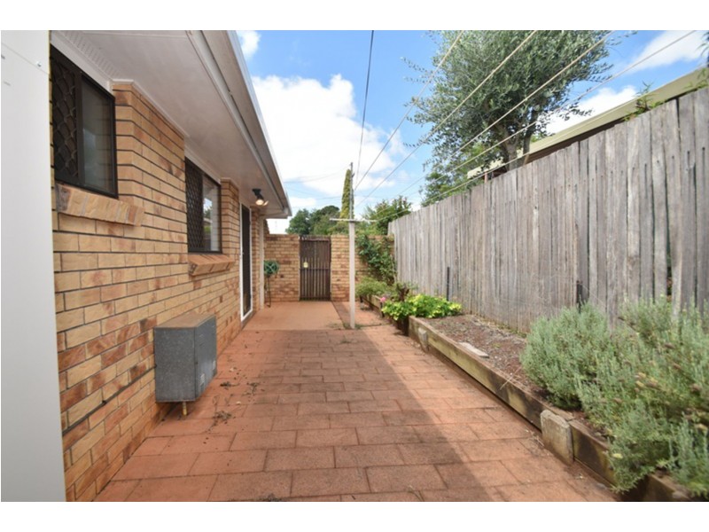 1/23 Marwedel Street, Kearneys Spring QLD 4350