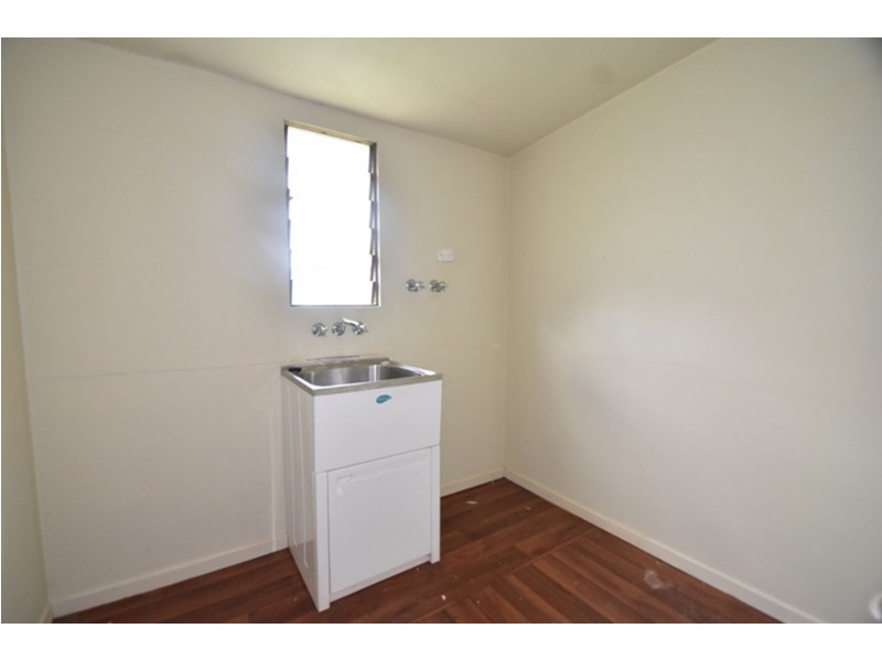 35 Gladstone Street, Newtown QLD 4350