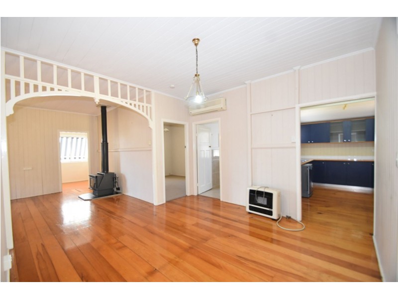 32 Tolmie Street, South Toowoomba QLD 4350