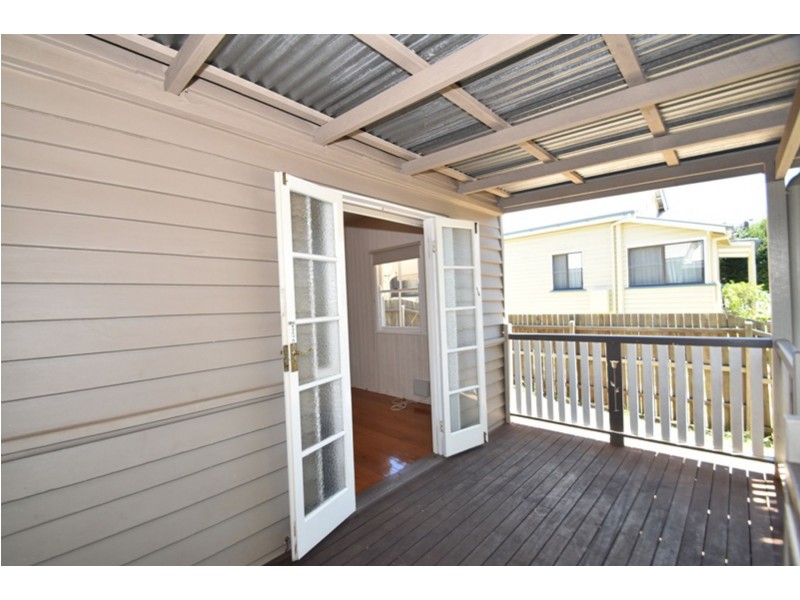 32 Tolmie Street, South Toowoomba QLD 4350