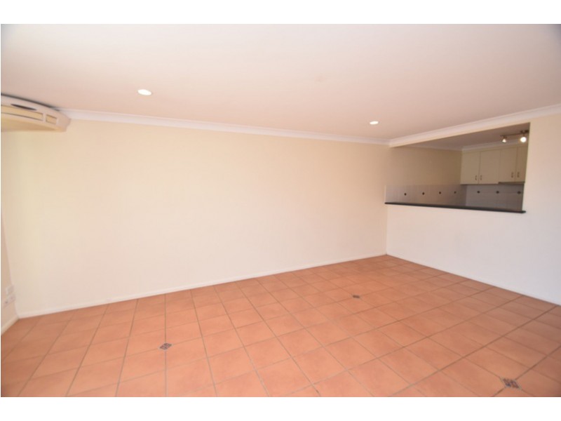 1/25 Cortess Street, Kearneys Spring QLD 4350