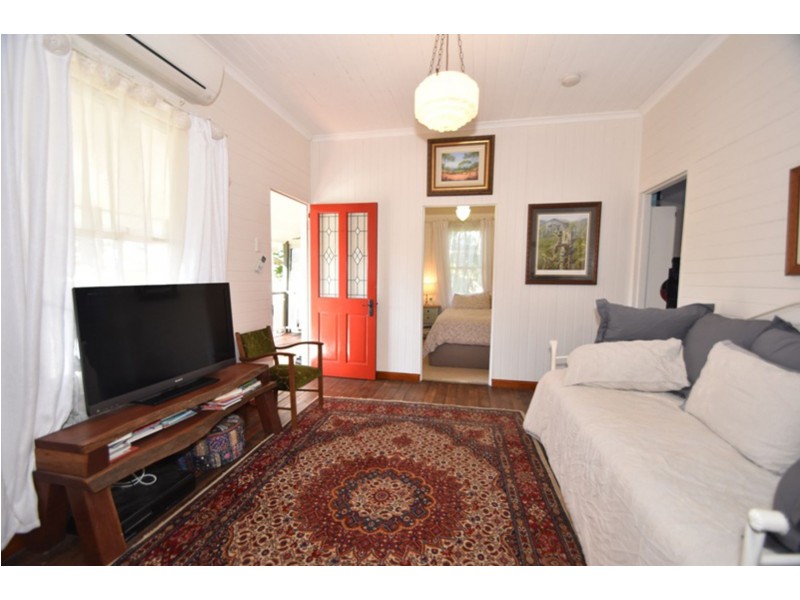 2 Laurel Lane, Toowoomba City QLD 4350