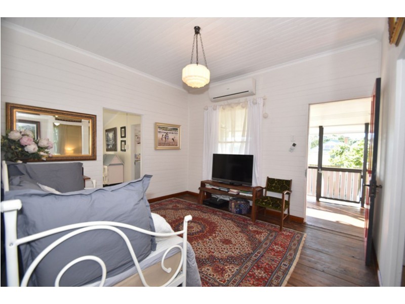 2 Laurel Lane, Toowoomba City QLD 4350