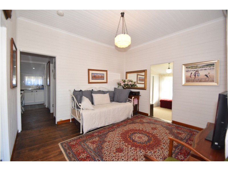 2 Laurel Lane, Toowoomba City QLD 4350