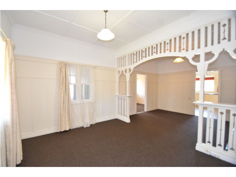 740 Ruthven Street, South Toowoomba QLD 4350