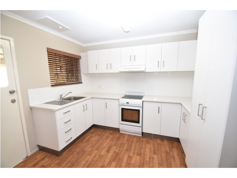 2/3 Pierce  Street, South Toowoomba QLD 4350