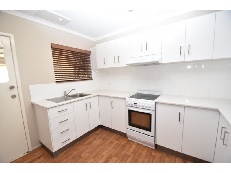 2/3 Pierce  Street, South Toowoomba QLD 4350