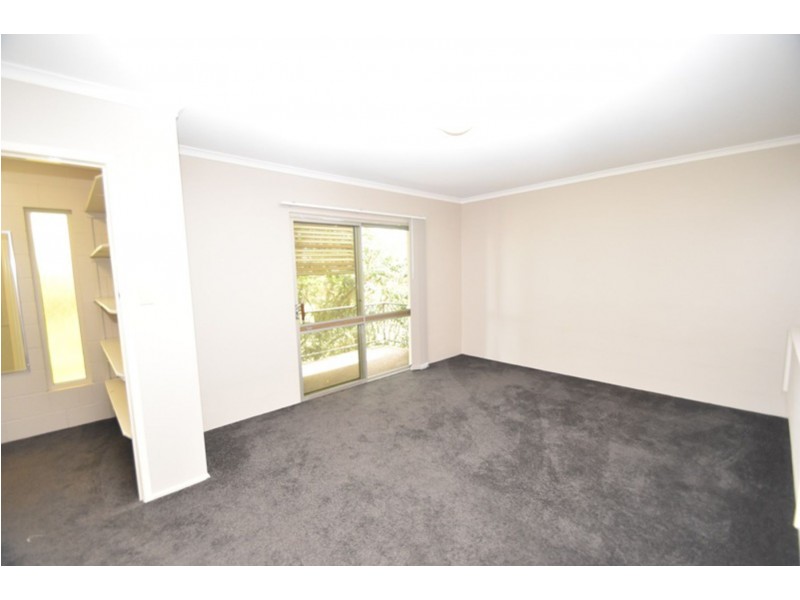 2/3 Pierce  Street, South Toowoomba QLD 4350