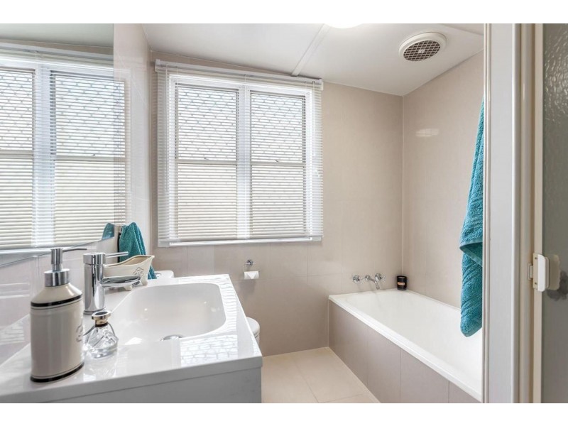 100 Water Street, South Toowoomba QLD 4350