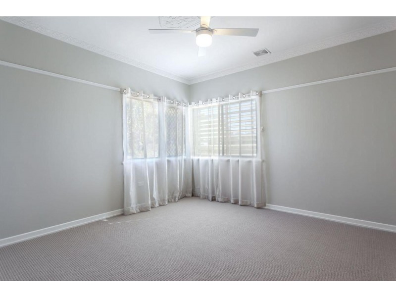 100 Water Street, South Toowoomba QLD 4350