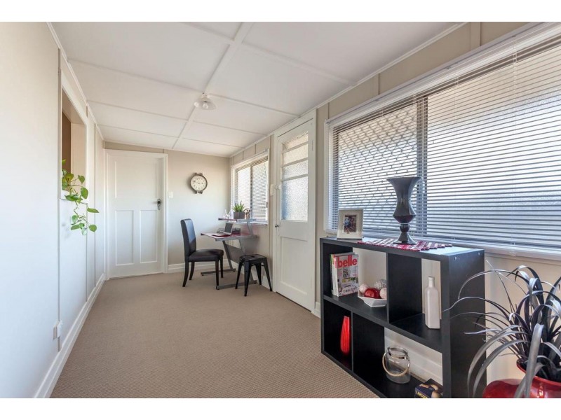 100 Water Street, South Toowoomba QLD 4350
