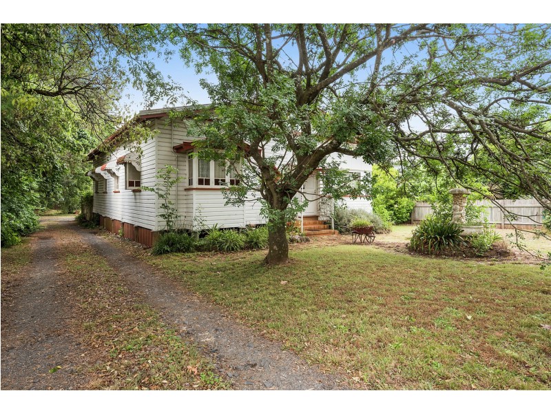 187 Campbell Street, Newtown QLD 4350