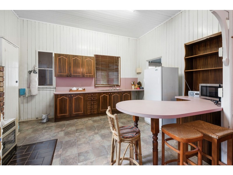 187 Campbell Street, Newtown QLD 4350