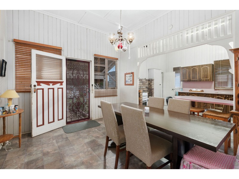 187 Campbell Street, Newtown QLD 4350