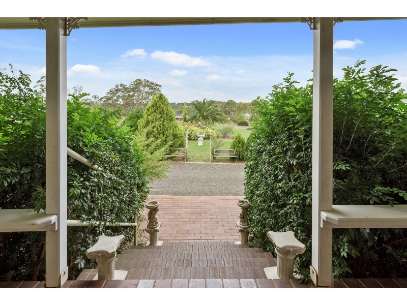 322 Hursley Road, Glenvale QLD 4350