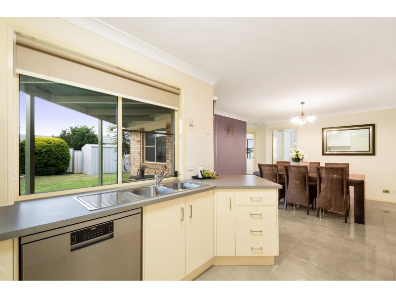 6 Kensington Court, Darling Heights QLD 4350